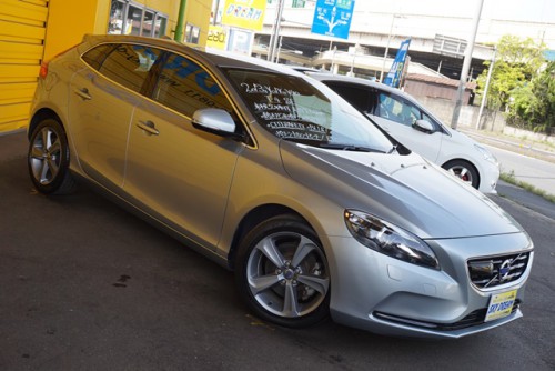 大人気のボルボ V40 T-4 SEのエレクトリックシルバーＭのオススメのお買得車です！！