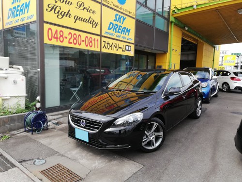 H28y VOLVO V40 D4 SE ご納車